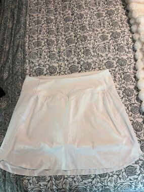 Athleta White Active Skort with Pockets Sz L
